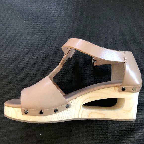 Elk Sandals Size 39 / 8.5 - Picture 1 of 7